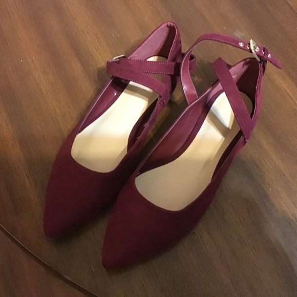 Forever21 faux suede flats - Picture 1 of 7